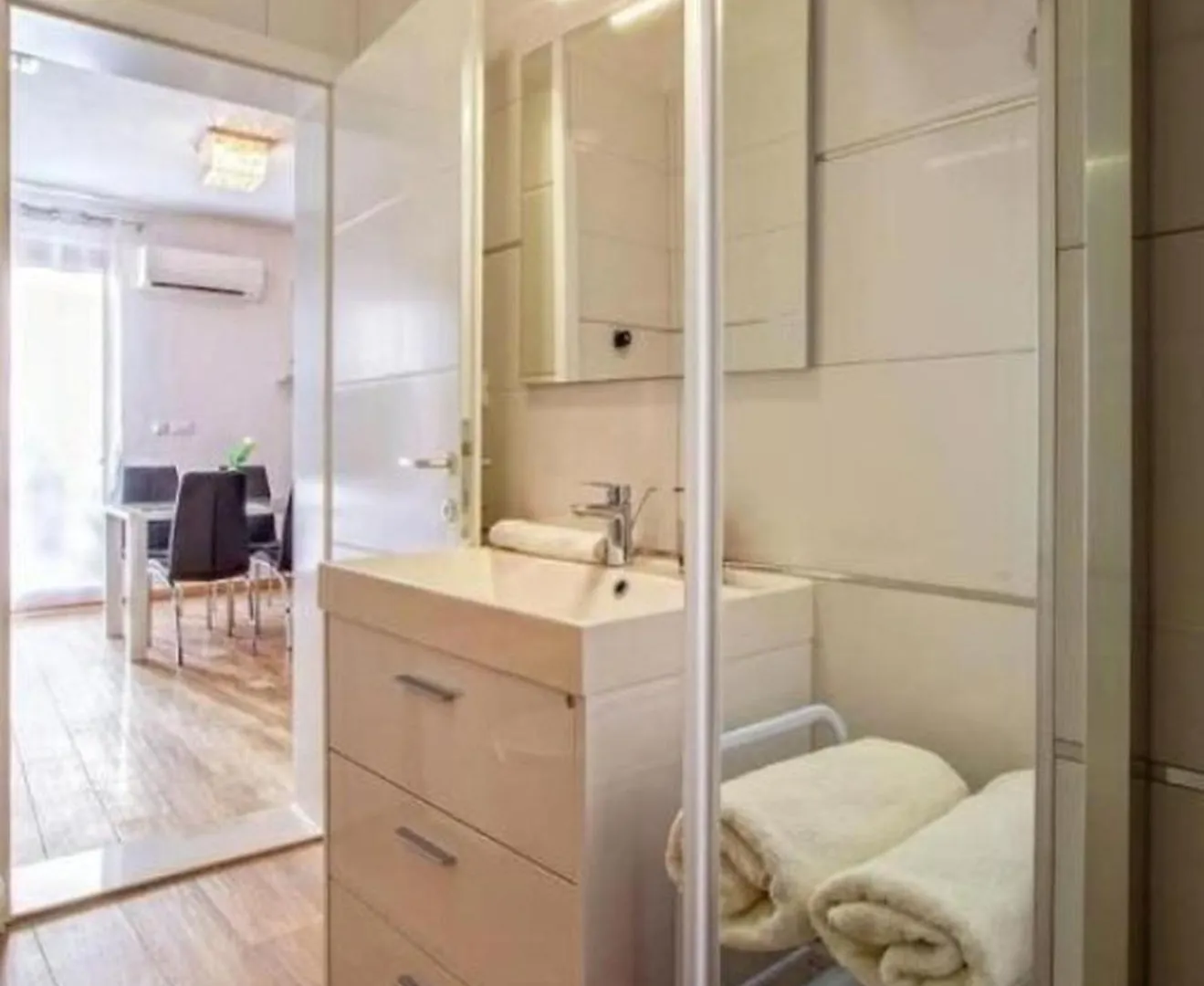 Apartman Candy Split With Jacuzzi And Parking Place Apartment